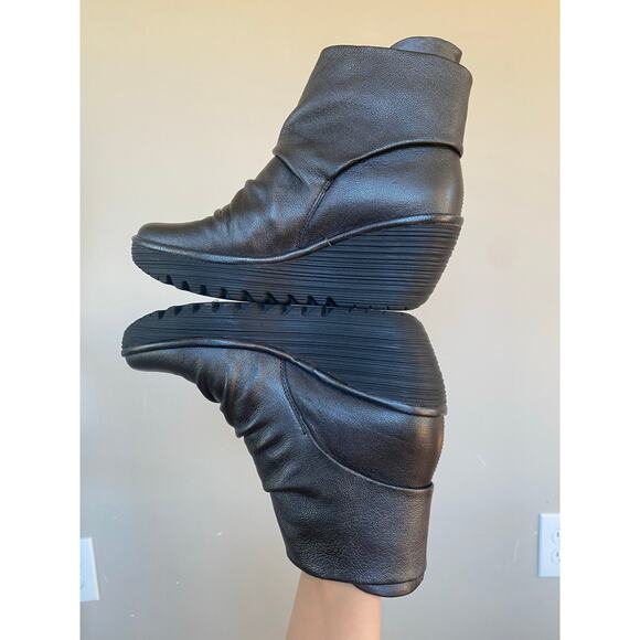 EUC Fly London Wedge Ankle Boots Silver Metallic Yegi Style Size 38/ US 7 - Picture 9 of 9